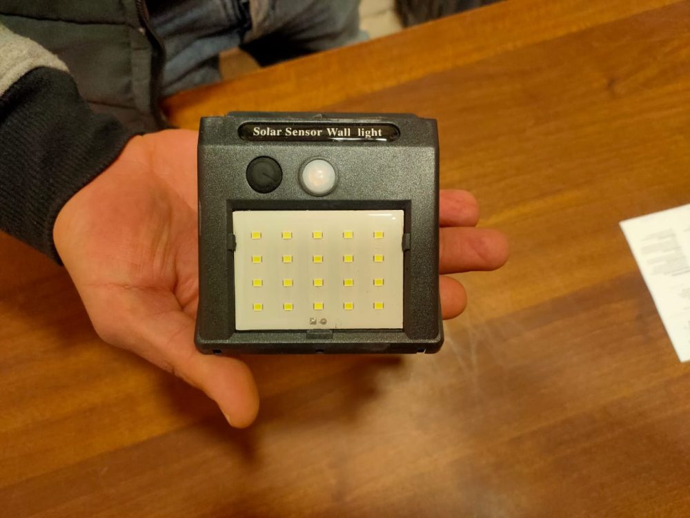 كشاف طاقه شمسيه صغير 7 كشاف طاقه شمسيه صغير - الصورة 7